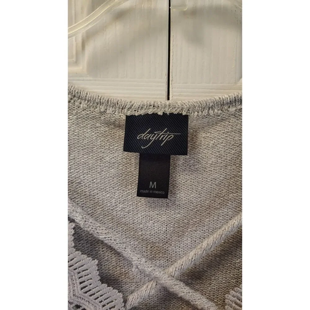 Daytrip Gray Heather Lace-Trim Faux-Wrap Criss-Cross Sweater -Medium - Picture 5 of 6